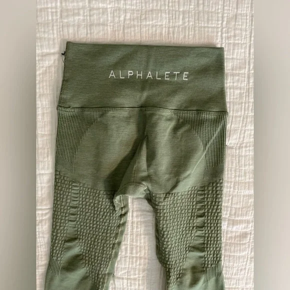 ALPHALETE Halo High Rise Compression Leggings in Sage Green Size S - Picture 6 of 11